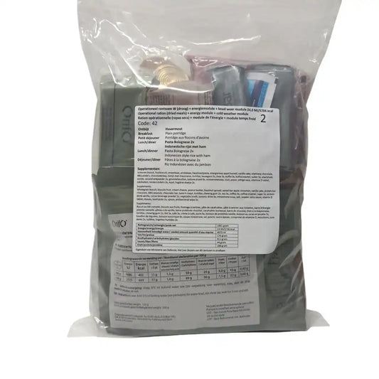 Ración operacional en bolsa con etiqueta informativa y numeración visible