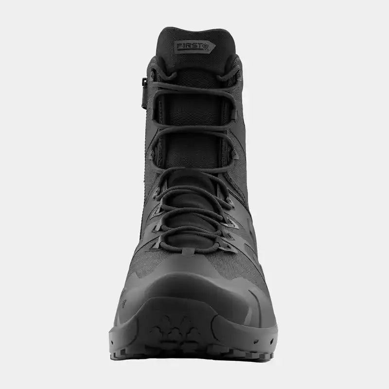 Vista frontal de bota táctica AEROtac First Tactical negra de caña alta