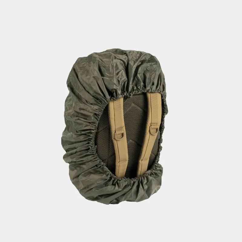 Funda para mochila MIL-TEC verde oliva con malla interior y dos correas beige