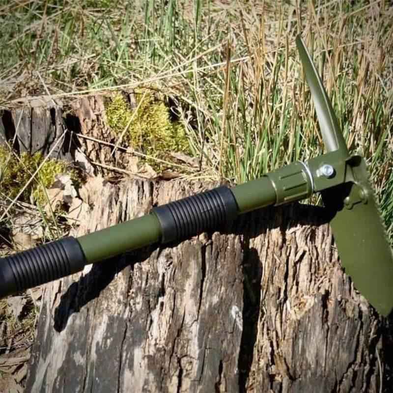 Pala y pico plegables MIL-TEC con mango estriado y cabezal dentado, verde