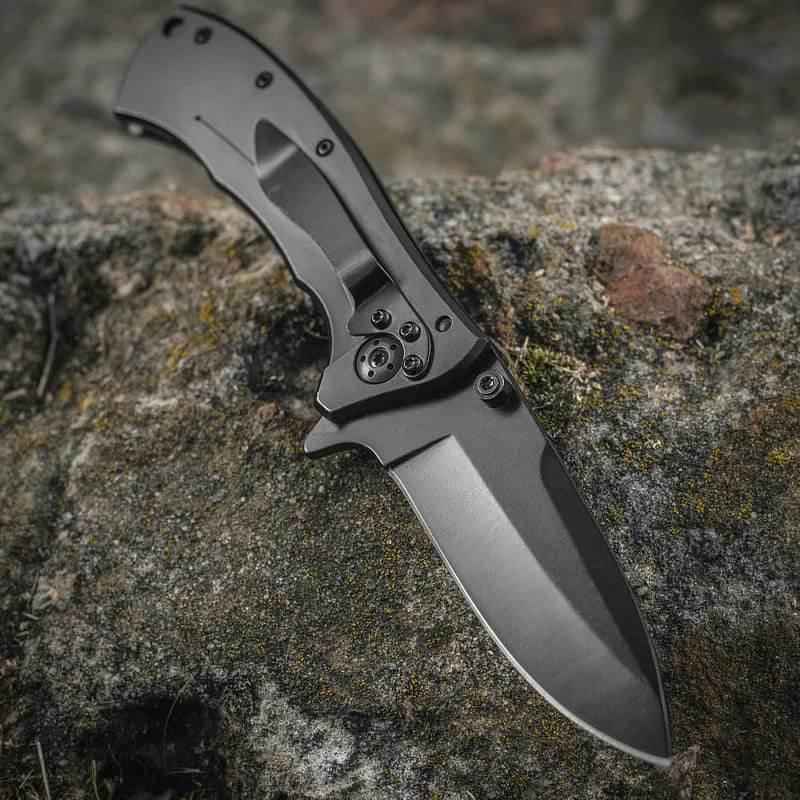 Navaja plegable tipo 7 M-Tac con hoja plateada y empuñadura negra